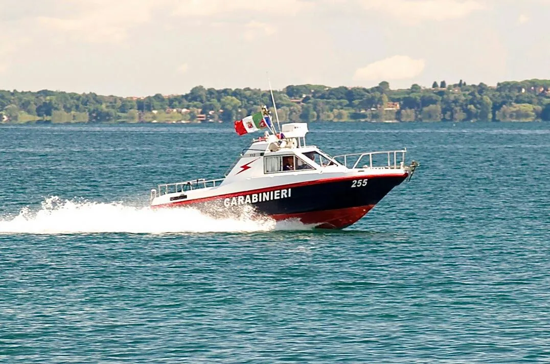 Tragedia nel lago di Bracciano: recuperato il corpo del 57enne scomparso ad Anguillara