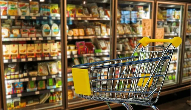 Richiamo alimentare per lime contaminati da pesticida non autorizzato: lotti e marchi tolti dal mercato