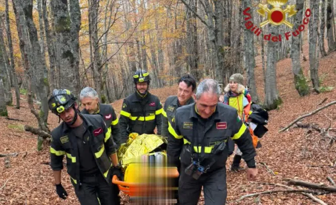 Precipita in un Vallone a Monte Livata, soccorso dai vigili del fuoco e trasportato in ospedale con l'eliambulanza