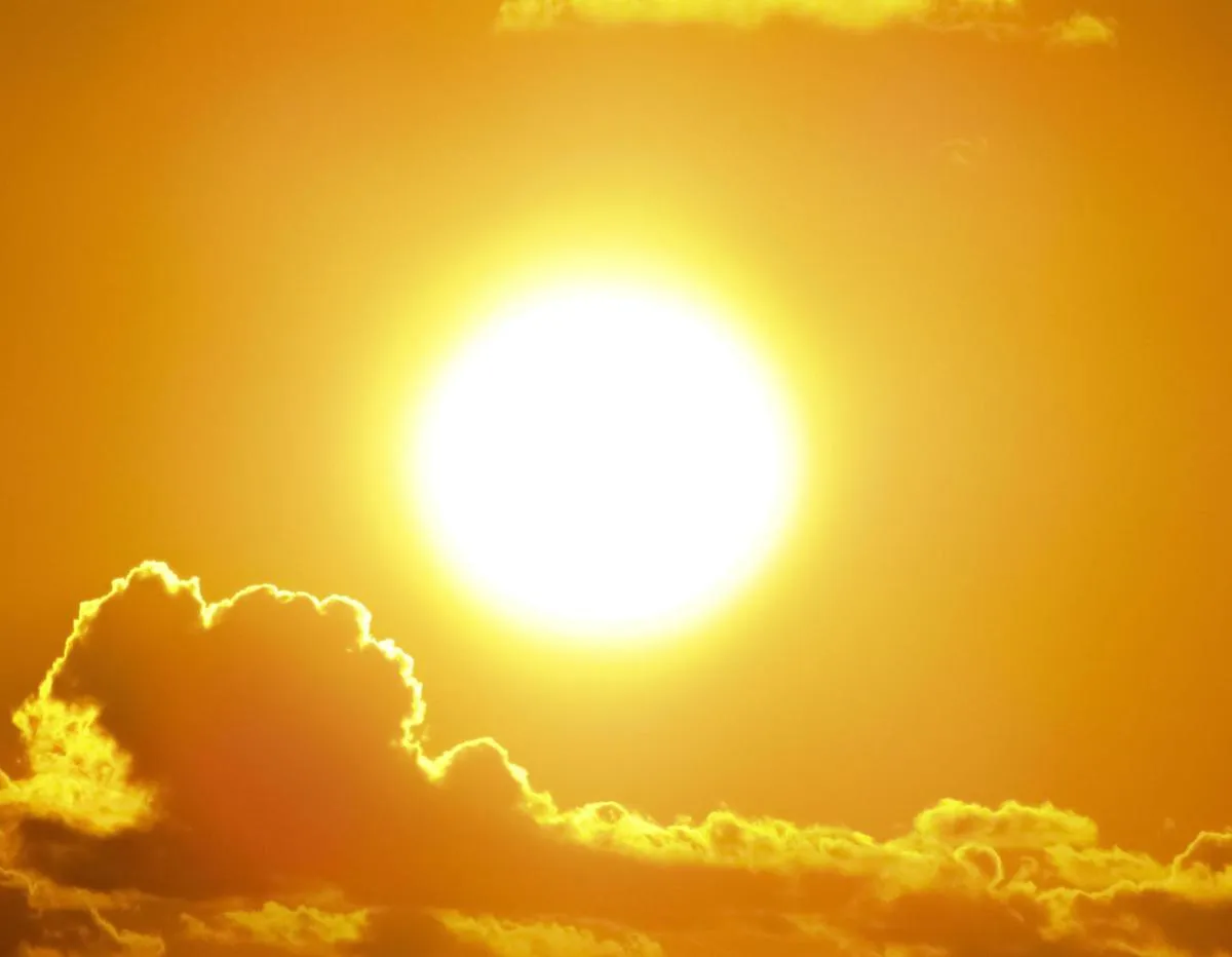 Caldo record, domenica bollente: raffica di bollini rossi sull'Italia