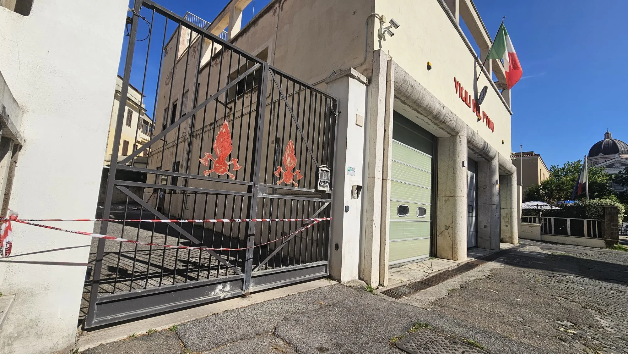 Vigili del Fuoco Ostia, sede inagibile: ufficiale il trasferimento a Fiumicino. Nuova emergenza operativa sul territorio